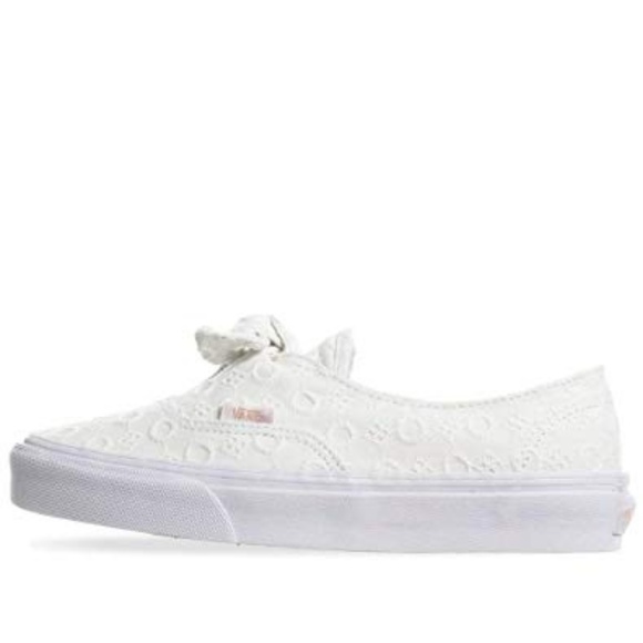 vans authentic knotted cotton lace